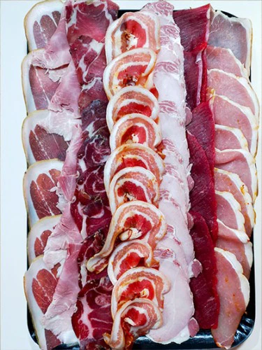 Plateau de charcuteries pour soirée raclette